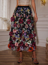 Load image into Gallery viewer, Amory Flower Embroidered Skirt In Black
