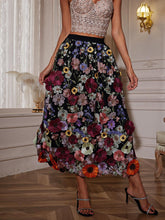 Load image into Gallery viewer, Amory Flower Embroidered Skirt In Black
