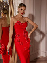 Load image into Gallery viewer, Arushi Strapless Flower Bandage Dress In Red
