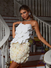Load image into Gallery viewer, Bayard Strapless Flower Top In White

