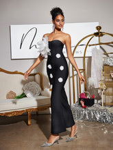 Load image into Gallery viewer, Burr Strapless Flower Bandage Maxi Dress
