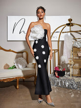 Load image into Gallery viewer, Burr Strapless Flower Bandage Maxi Dress
