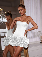 Load image into Gallery viewer, Hiroshi Strapless Flower Mini Dress In White
