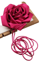 Load image into Gallery viewer, Jovana Flower Choker
