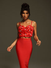 Load image into Gallery viewer, Revonda Spaghetti Flower Top

