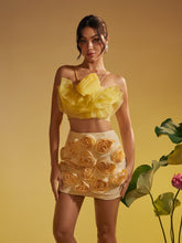 Load image into Gallery viewer, Zyla Flower Tulle Crop Top
